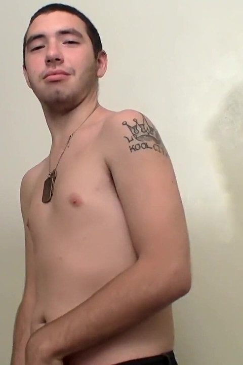 Samuel acaricia uma carga quente