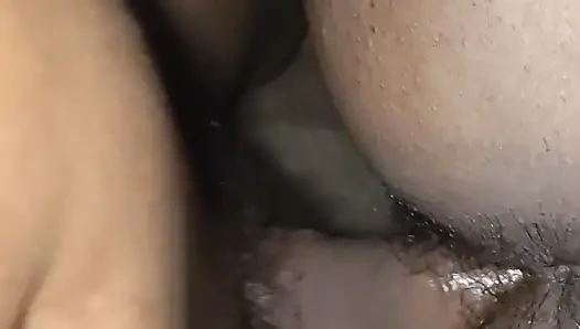 Gadis lokal diraba dari belakang.