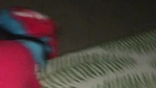 Анальный кримпай обратной наездницы скачут крупным планом