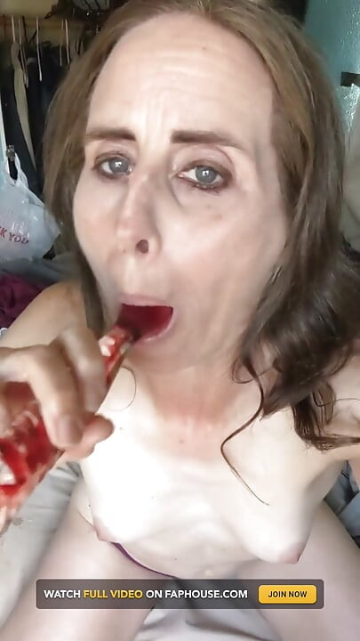 डिल्डो ब्लो जॉब!