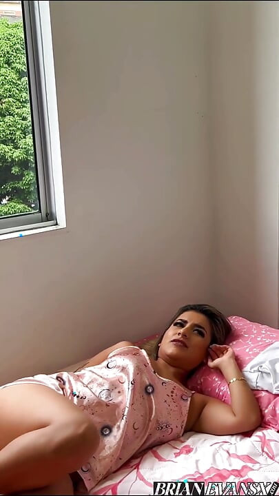 Horny Latina Naty Delgado Fucks Her Roommate Brian Evansx