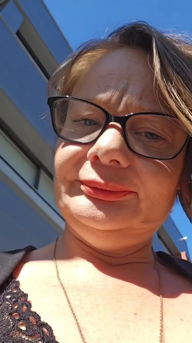 I get fucked in the office by my intern I heat him up and he fucks me like a good milf