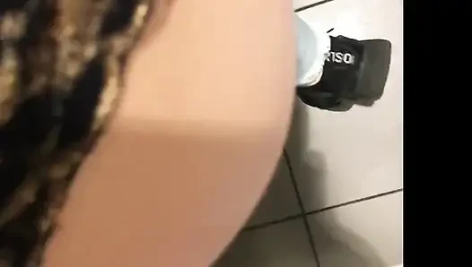 Slut Teen Piss in Kfc Toilet
