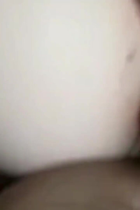 Cewek semok inggris lagi asik nyepong kontol besar pria kulit hitam sambil dientot gaya doggy habis-habisan