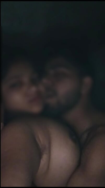 Cantrol se bahar wali bibi ki chudai sex video