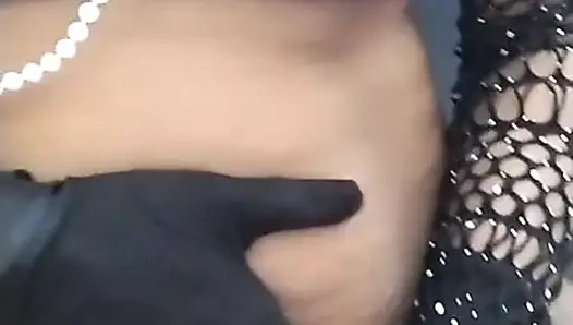 Sonam и дилдо, Sax