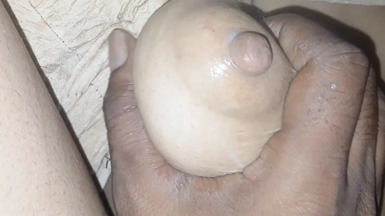 night mai bhabhi ke boobs dabye full part enjoy
