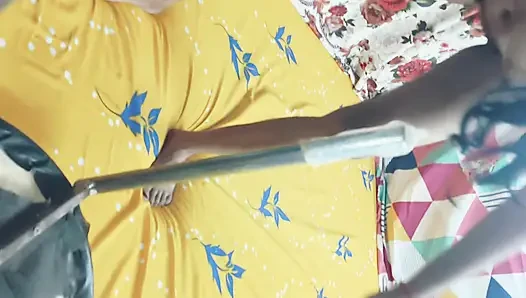 Musim 52. Ngentot dengan kaki kursi di depan suami