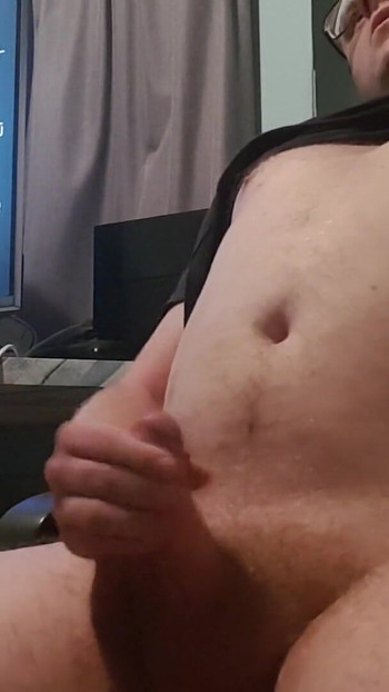 Snažan trenutak iz "Super napaljeni tip na rubu i svršava tako jako"