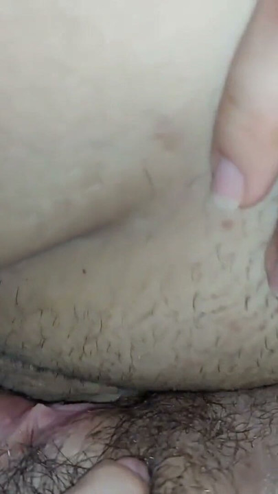 Xxx Desi - Βρίσκω την ετεροθαλή αδερφή μου σε ένα φόρεμα και τη γαμώ με ένα Creampie | Κλιπ 1