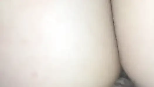Menunggangi kontol besar dengan pantat gemuk itu