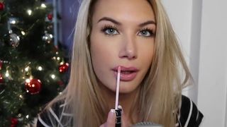 Asmr lipgloss applicatie Sabrina lippenstift glanzende lippen joi