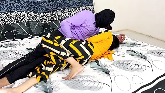 Kocam götümü sikiyor, kocam götümü sikiyor, Hintli karımın ilk anal seksi, gerçek ev yapımı seks videosu