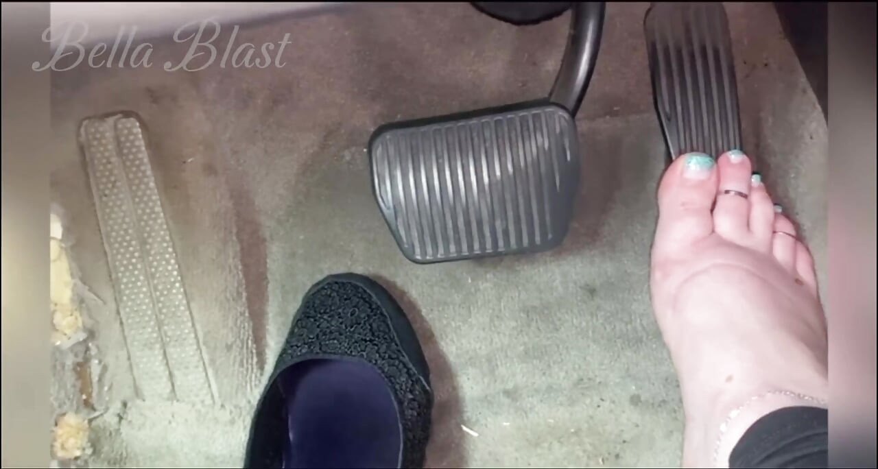 Pedal Play: Fast Speed and Jerk off Instructions with Big Feet, Full Control