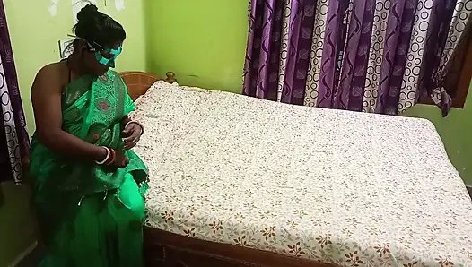 Индиец Dipasa Bhabhi в маске трахается и скачет на члене в голубой мастурбации Flim