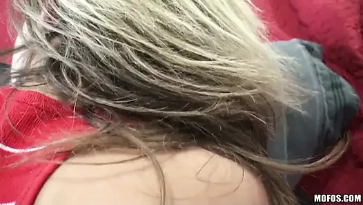 Lass uns es anal versuchen - anal paare sind glückliche paare, taylor dare versucht zum ersten mal