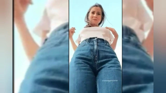 Woman cum naked
