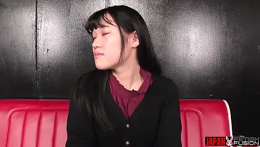 Pantat bahenol mika takatsuki dientot habis-habisan sama piring kaca... dan masuk ke mulutnya sendiri.