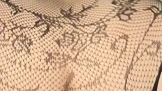 Pantat besar dalam pakaian dalam membuatnya muncrat cepat