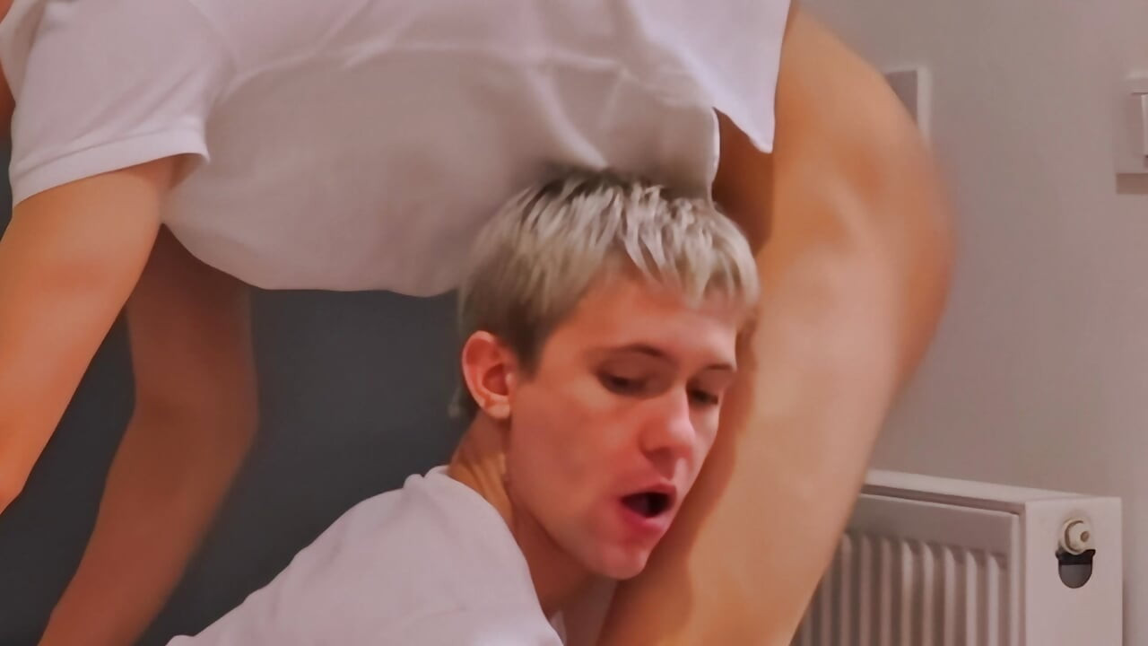 I Brought a Cute Twink From the Club Home and Destroyed His Throat and Smooth Ass
