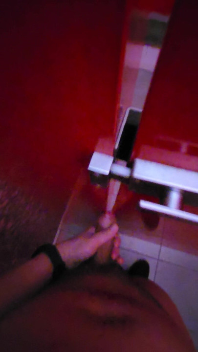 红色小妞与大间隙撸撸 - 第2部分