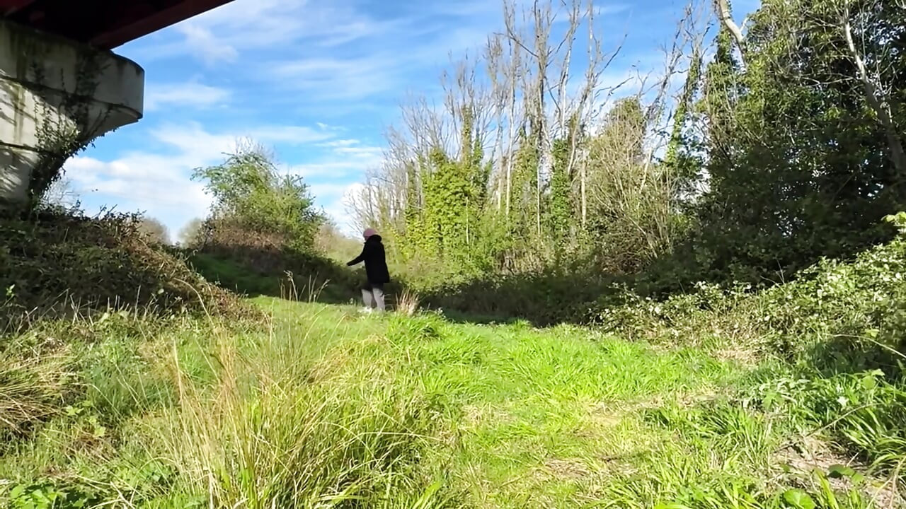 Can't Hold It, Pissing Outdoor Compilation