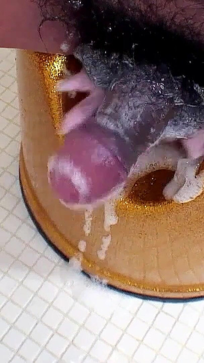 Nezaboravan trenutak iz "Azijske masaže pre mokrog jebanja sa creampie-jem u Japanu"