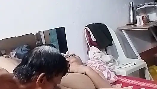 Voller befriedigung Zusammen mit meinem ehemann isst sie so viel meine muschi. ich mache mehrmals squirten