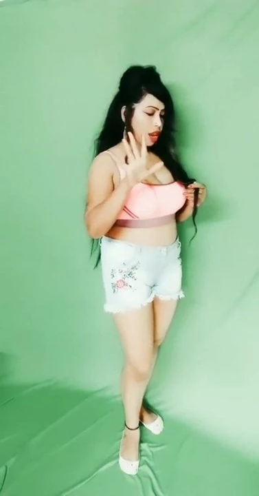 Anjali Kapoor Instagram Videos