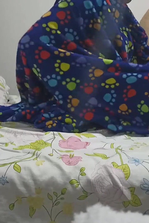 18 year old brunette big saggy tits from New York United States fucking her stepbrother's big dick cars New