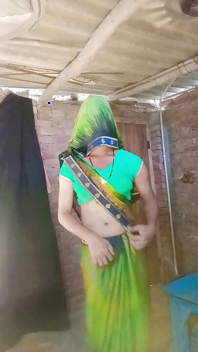 Sapna crossdresser in saree video