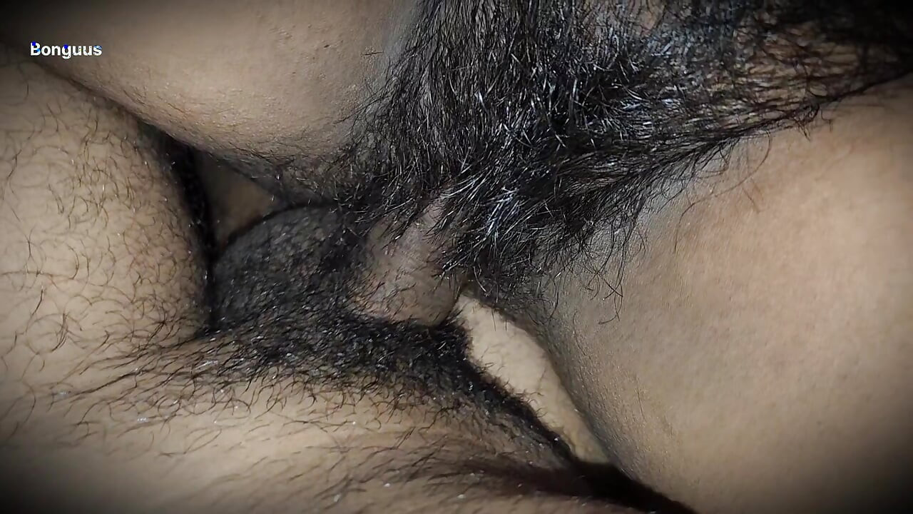 Bhabhi ke sath Soya toh bhabhi ne Raat ko lund pakad liya