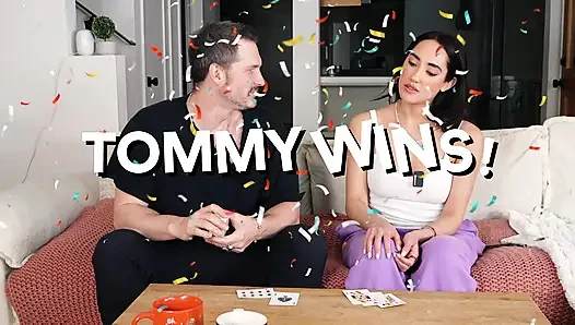 Bintang latina cantik chloe amour twerking di podcast tom games