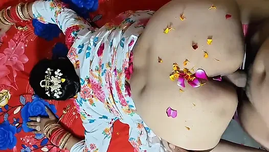 Güzel Hintli sevimli kız kayınbiraderi tarafından sikiliyor ve Hintçe ses kaydı