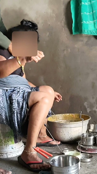 با خاله‌ناتنی تو محل کار سکس کردیم | کلیپ 1