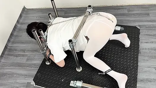 Metal Hell: Hook Control Starring in a Vacuum
