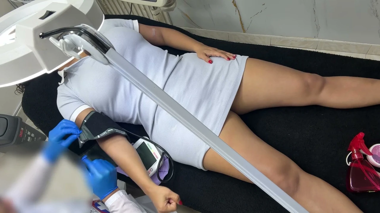 The gynecologist told me to spread my legs… and we ended up fucking
