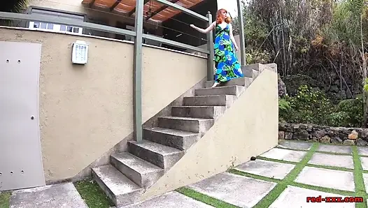 Немного удовольствия у бассейна!