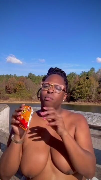 MATURE EBONY COUGAR MAKING FETISH CONTENT IN PUBLIC PT 1 | Clip 2