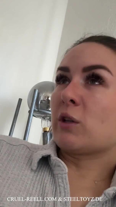 Trebuie să-vezi moment de la "Ballbusting Sfaturi cu Cruel Reell - Ultimate Game of Pain and Pleasure! 🔥"