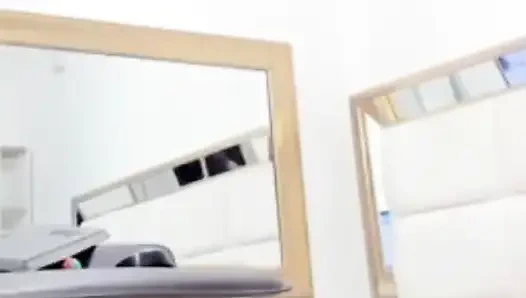 Big Booty in Jeans Dancing