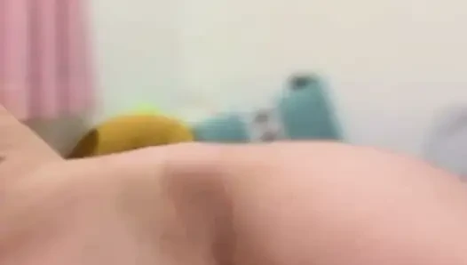 Hot Chinese girl masturbating alone live in her room