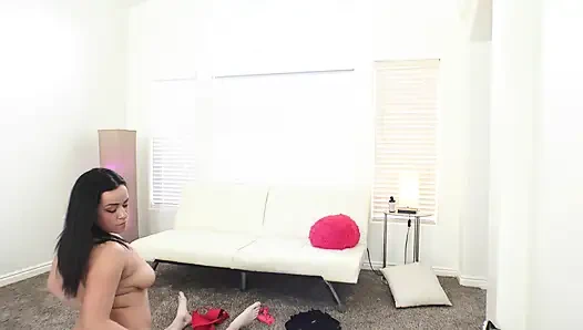 Video pemotretan bala dior di balik layar