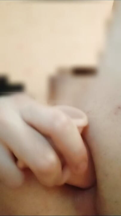 Femboy jerkoff play toys webcam rec 2020 p3