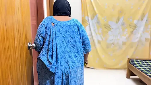 Heißes muslimisches zimmermädchen mit dickem arsch