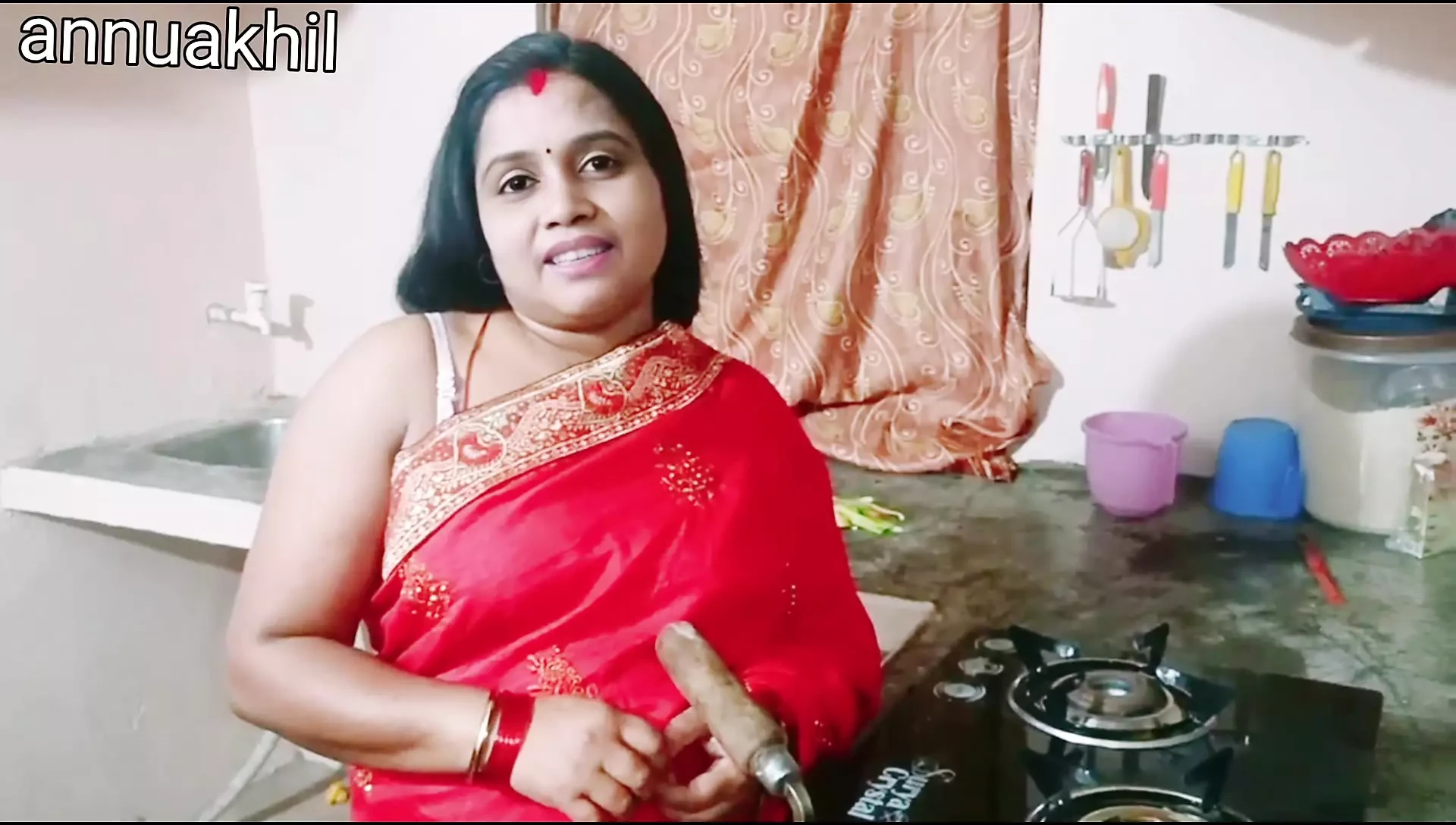 Indian Desi Anuti Ki Chudai Kitchen Mein (Clear Hindi Void)