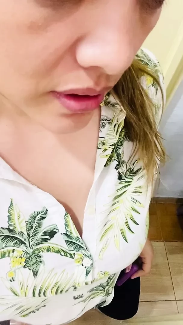Preciusrouss49 I can suck your cock that rich