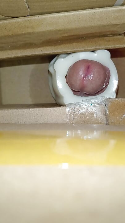 Cum inside homemade silicone pussy