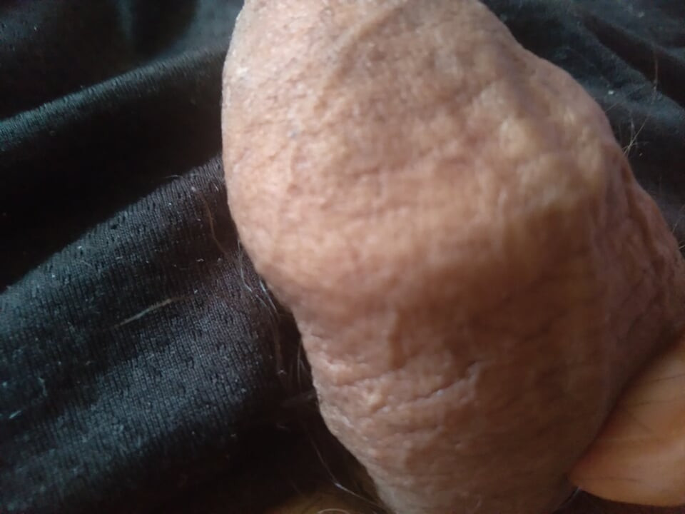 Lelaki gay dengan batang besar gembira