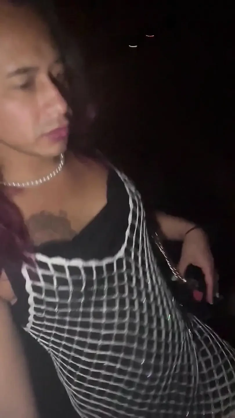 Kåta tranny på nattvandring